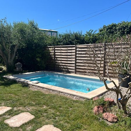 فيلا Le L'Islois- Park&Piscine LʼIsle-sur-la-Sorgue المظهر الخارجي الصورة